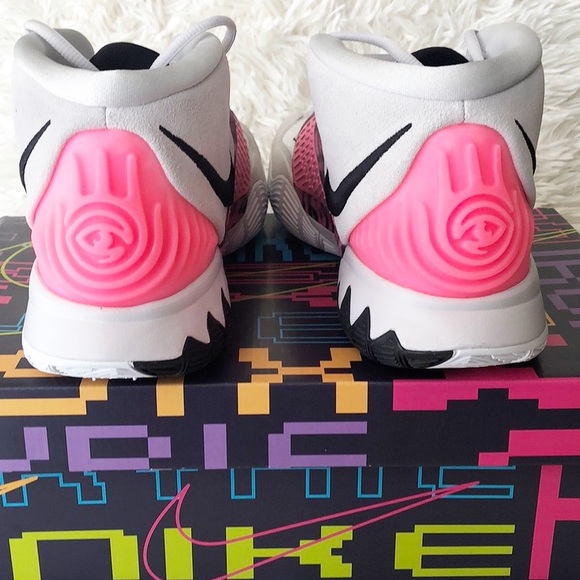 ‼️SOLD‼️NIKE KYRIE 6 BASKETBALL SNEAKERS - Picture 7 of 12